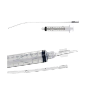 Curette d'aspiration endométriale avec seringue